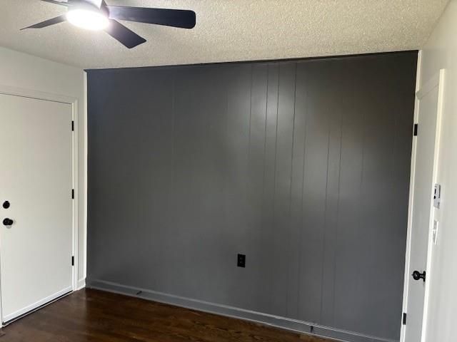 13628 Applewood Drive, Grandview, MO 64030