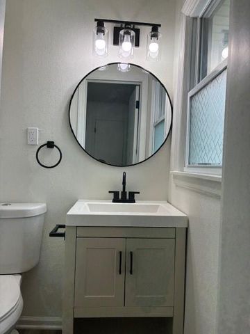 13628 Applewood Drive, Grandview, MO 64030