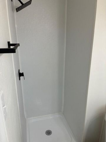 13628 Applewood Drive, Grandview, MO 64030