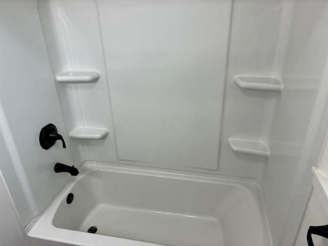 13628 Applewood Drive, Grandview, MO 64030