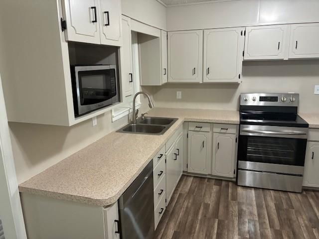 13628 Applewood Drive, Grandview, MO 64030