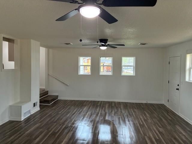 13628 Applewood Drive, Grandview, MO 64030