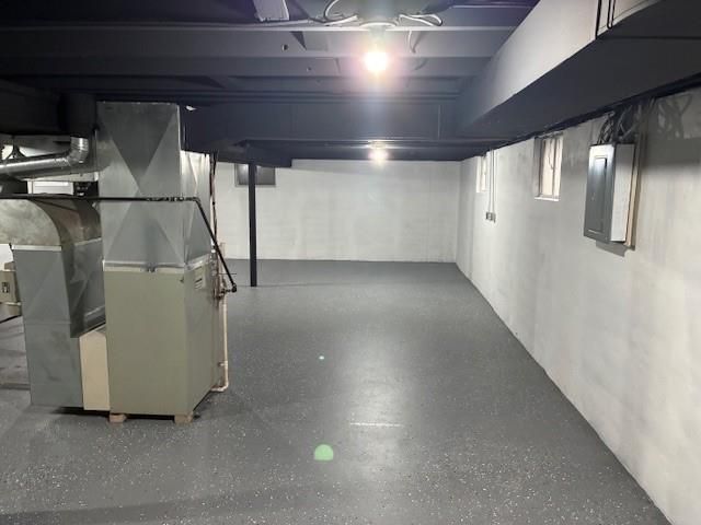 13628 Applewood Drive, Grandview, MO 64030