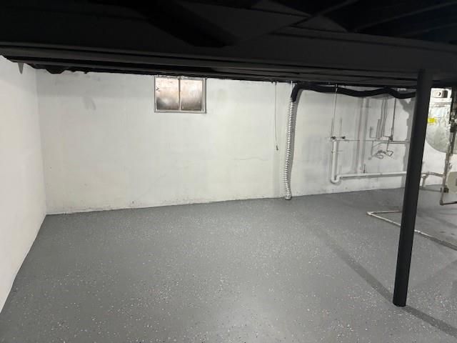 13628 Applewood Drive, Grandview, MO 64030