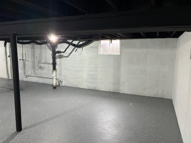 13628 Applewood Drive, Grandview, MO 64030