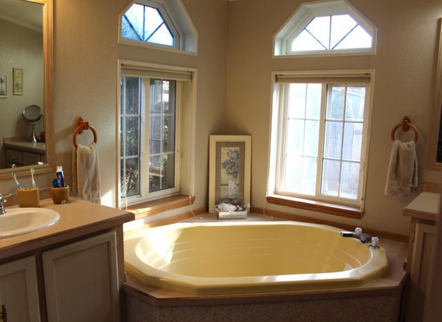 20055 Highway 62 UNIT 49, Shady Cove, OR 97539