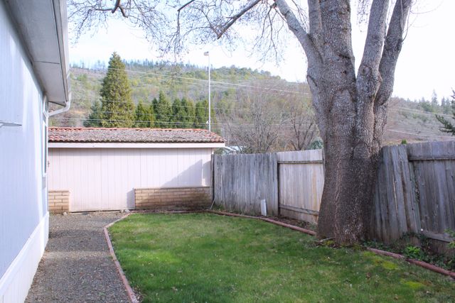 20055 Highway 62 UNIT 49, Shady Cove, OR 97539