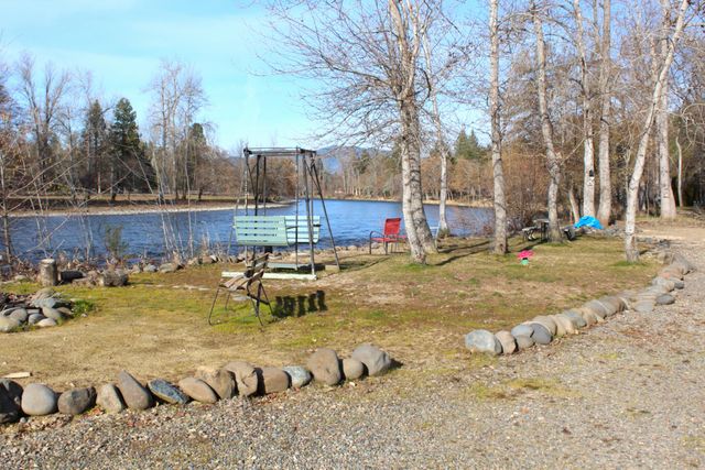 20055 Highway 62 UNIT 49, Shady Cove, OR 97539