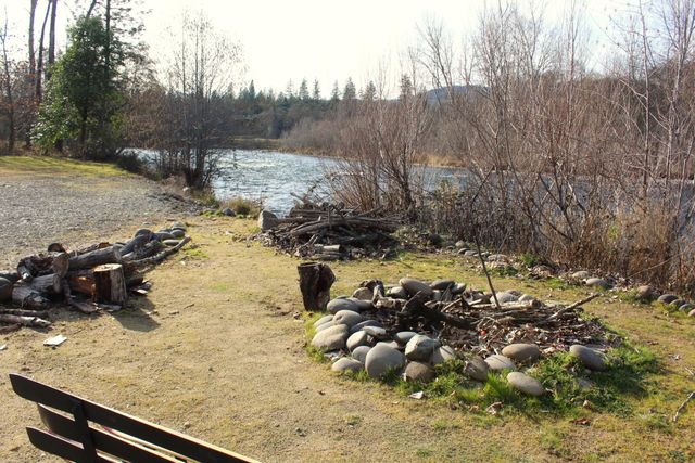 20055 Highway 62 UNIT 49, Shady Cove, OR 97539