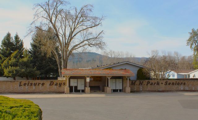 20055 Highway 62 UNIT 49, Shady Cove, OR 97539