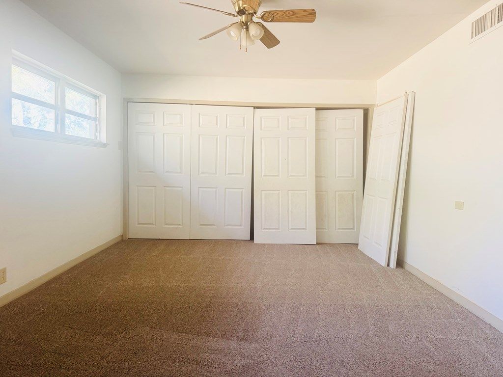Image 12 of property listing at 2464 Oxford Ave, San Angelo, TX 76904