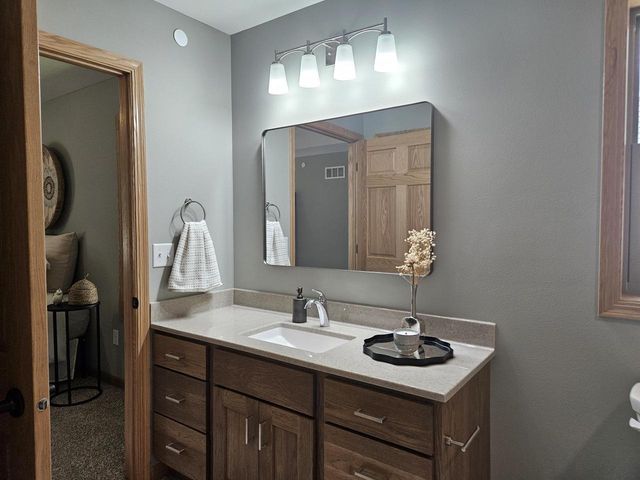 915 Sutherland Avenue, Janesville, WI 53545