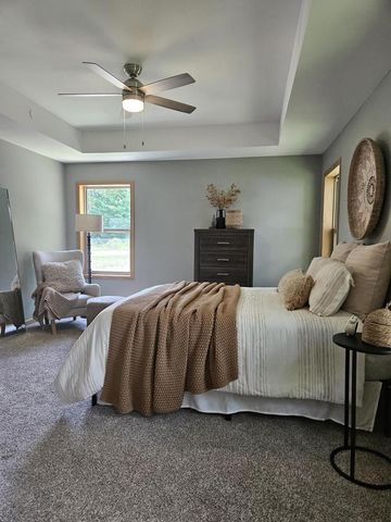 915 Sutherland Avenue, Janesville, WI 53545