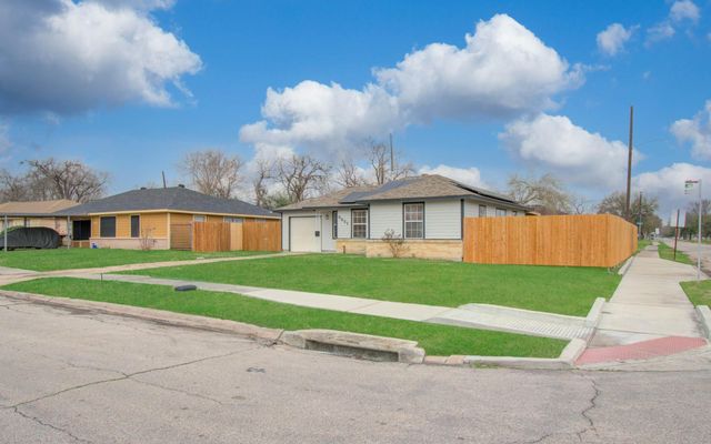 8651 Flossie Mae Street, Houston, TX 77029