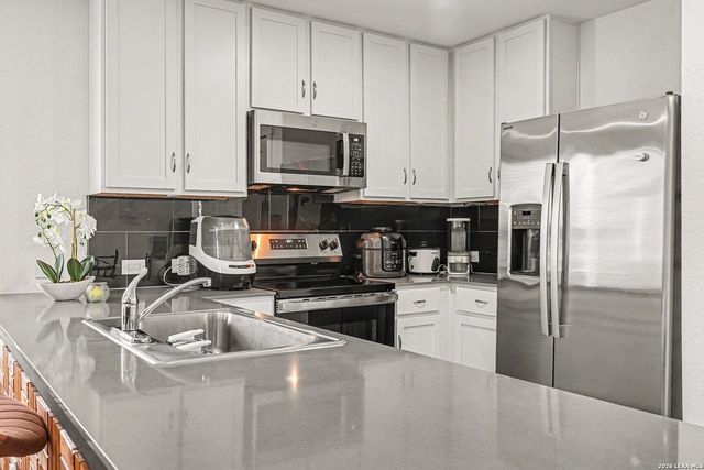 530 Primrose Ln, San Antonio, TX 78227