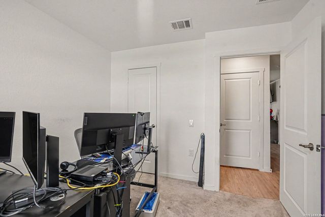 530 Primrose Ln, San Antonio, TX 78227
