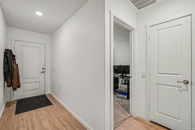 530 Primrose Ln, San Antonio, TX 78227
