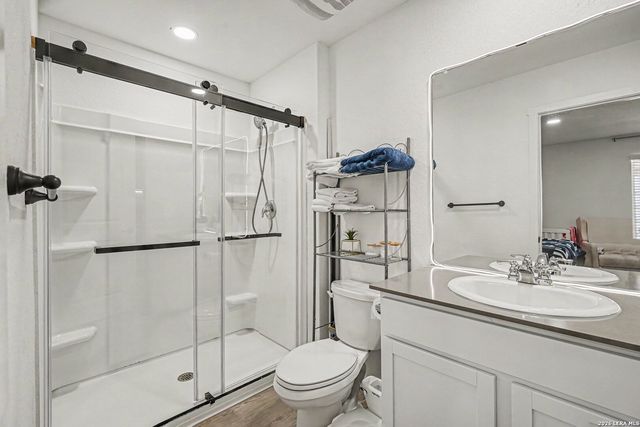 530 Primrose Ln, San Antonio, TX 78227