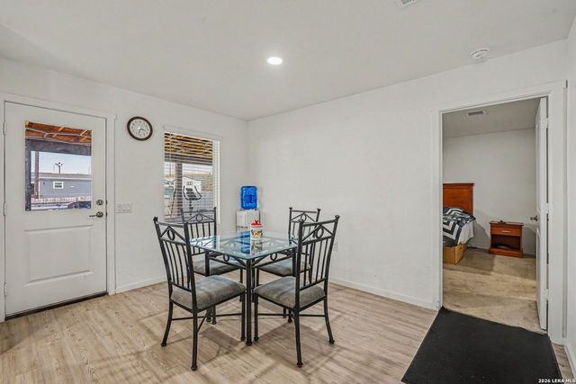 530 Primrose Ln, San Antonio, TX 78227