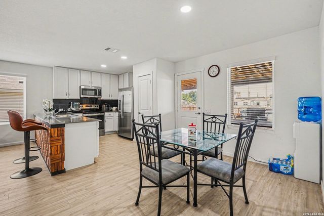 530 Primrose Ln, San Antonio, TX 78227