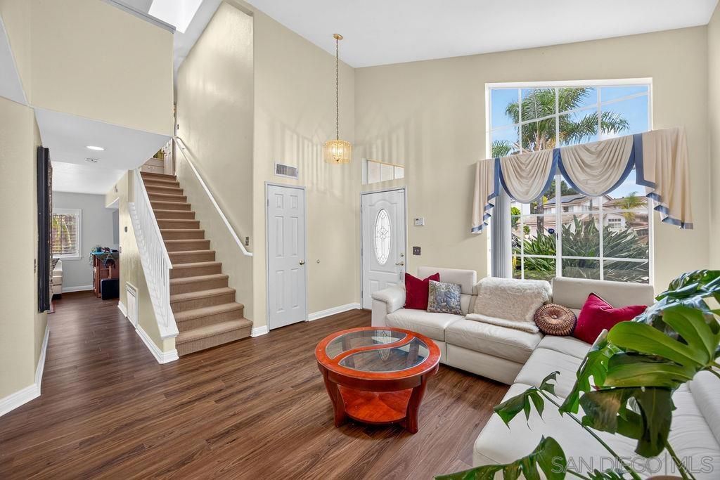 Image 10 of property listing at 1380 Plaza Vista, San Diego, CA 92114