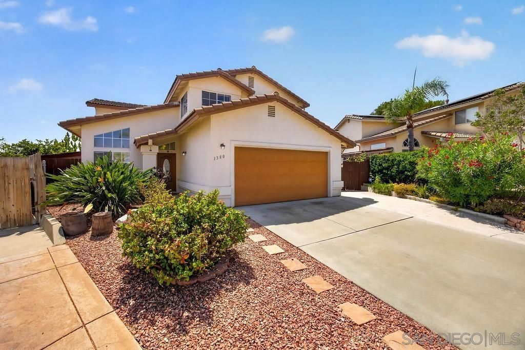 Image 14 of property listing at 1380 Plaza Vista, San Diego, CA 92114