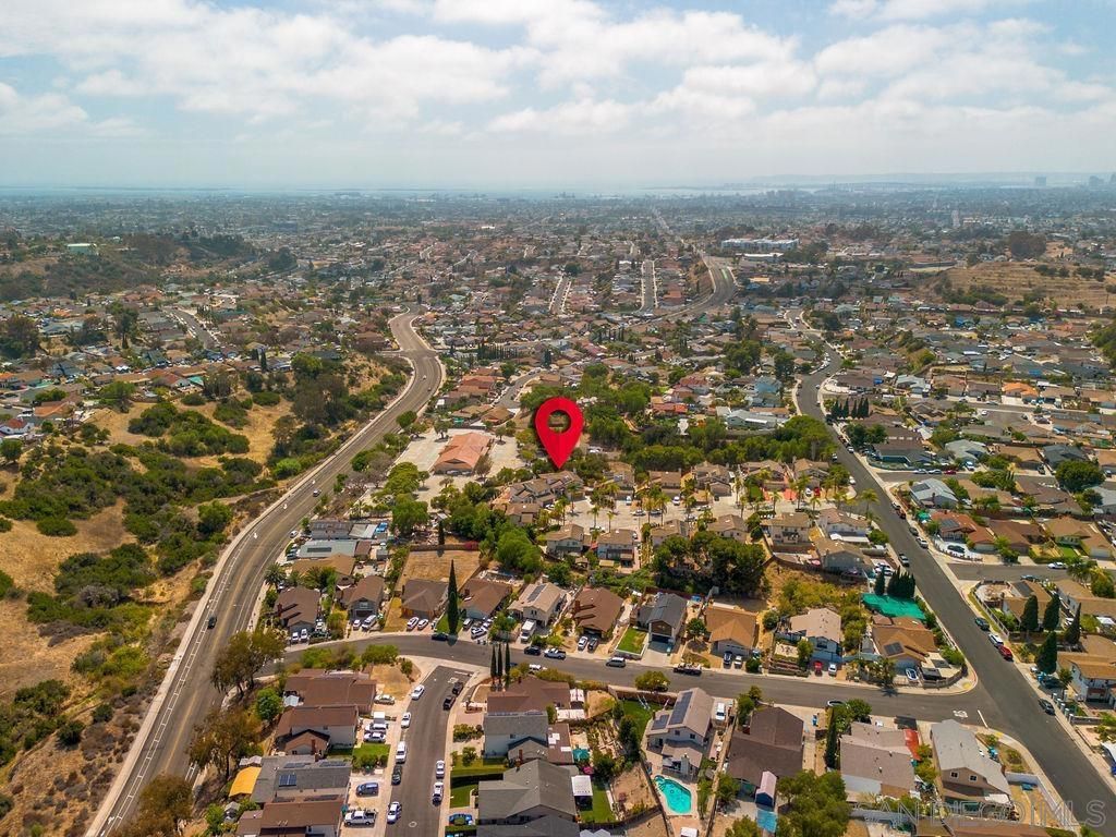 Image 15 of property listing at 1380 Plaza Vista, San Diego, CA 92114