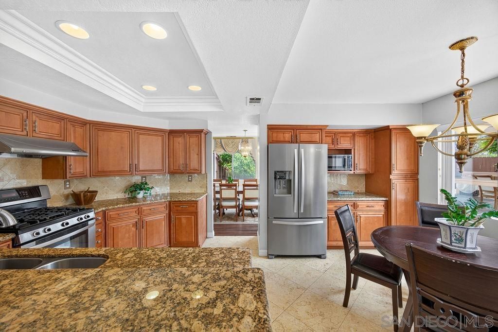 Image 37 of property listing at 1380 Plaza Vista, San Diego, CA 92114