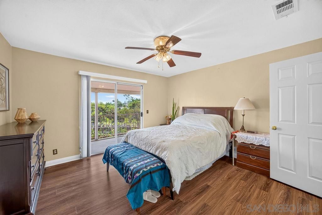 Image 5 of property listing at 1380 Plaza Vista, San Diego, CA 92114