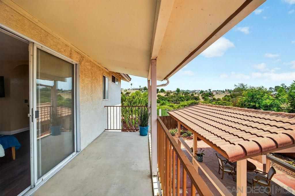 Image 7 of property listing at 1380 Plaza Vista, San Diego, CA 92114