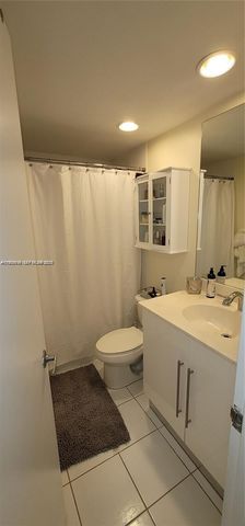 3001 S Ocean Dr 825, Hollywood, FL 33019