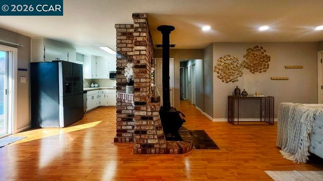 5510 Alaska Dr, Concord, CA 94521