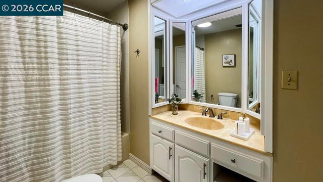 5510 Alaska Dr, Concord, CA 94521