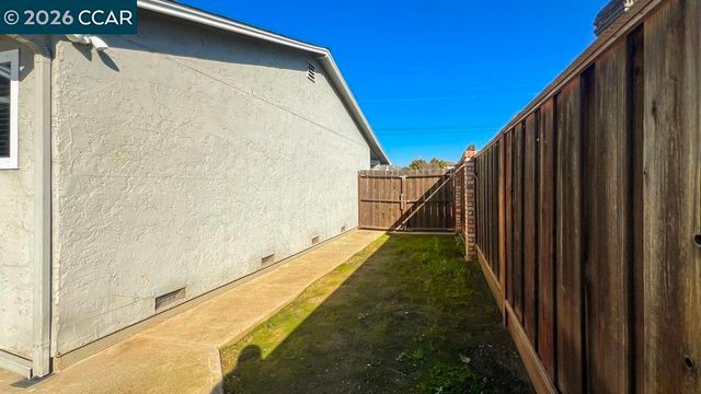 5510 Alaska Dr, Concord, CA 94521