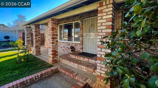 5510 Alaska Dr, Concord, CA 94521