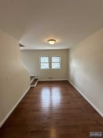 180 Kinderkamack Road, Hillsdale, NJ 07642
