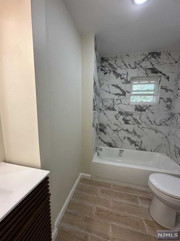 180 Kinderkamack Road, Hillsdale, NJ 07642