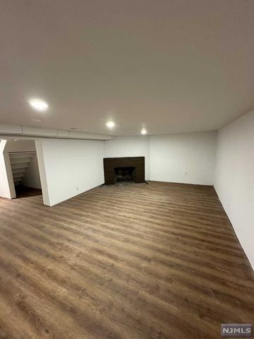 180 Kinderkamack Road, Hillsdale, NJ 07642
