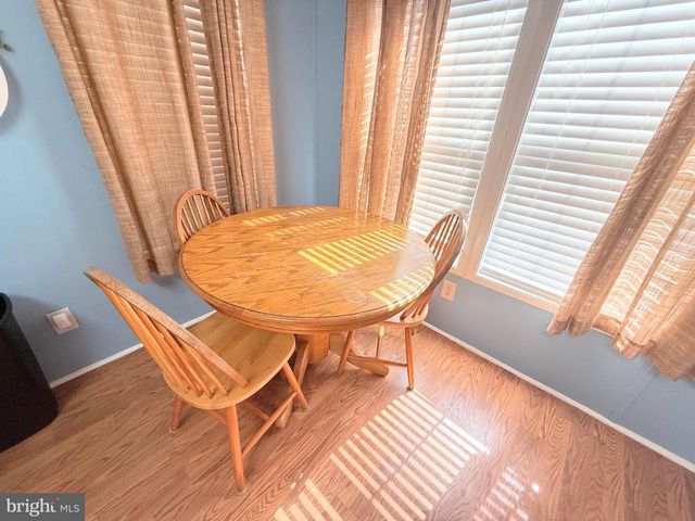 35237 BREAKERS ST #E-711, Long Neck, DE 19966