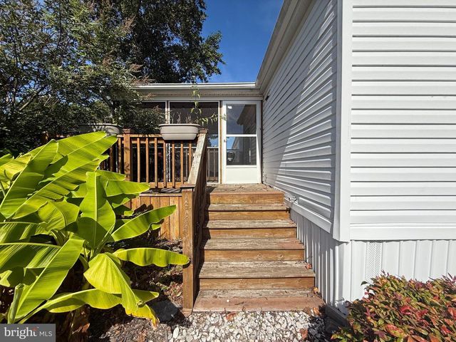 35237 BREAKERS ST #E-711, Long Neck, DE 19966