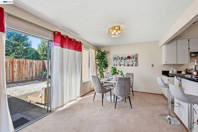 27773 Pistachio Ct, Hayward, CA 94544