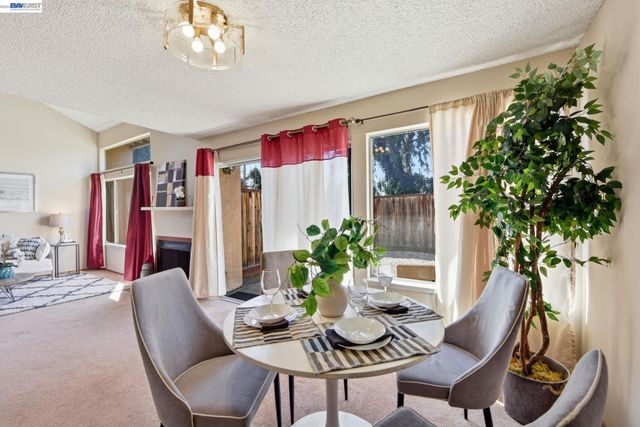 27773 Pistachio Ct, Hayward, CA 94544