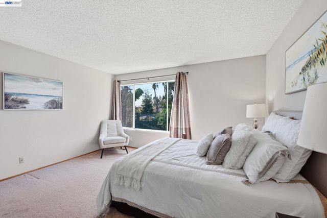 27773 Pistachio Ct, Hayward, CA 94544