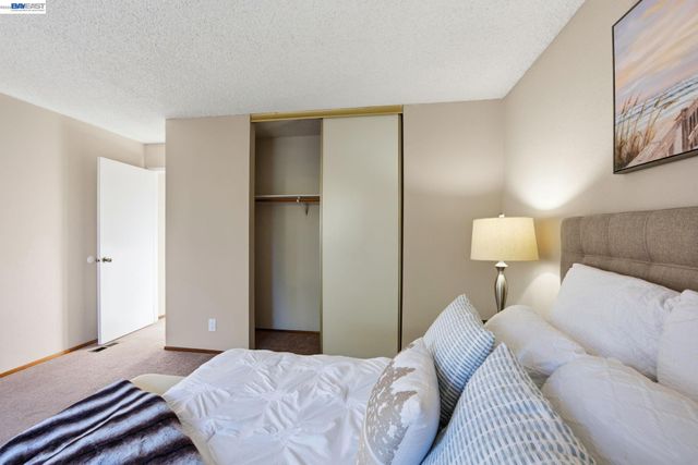 27773 Pistachio Ct, Hayward, CA 94544