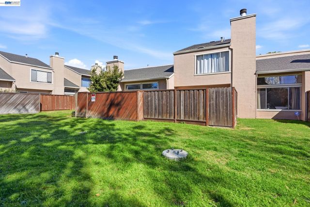 27773 Pistachio Ct, Hayward, CA 94544