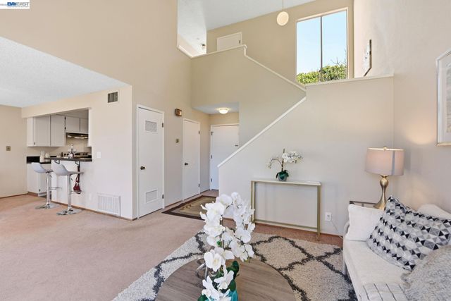 27773 Pistachio Ct, Hayward, CA 94544