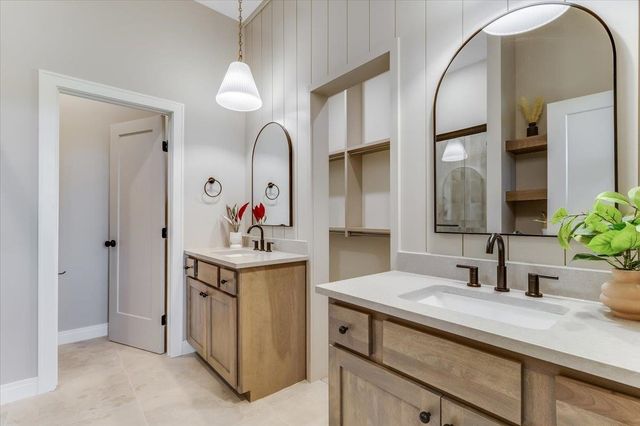 253 N Ciderbluff Ct., Wichita, KS 67052