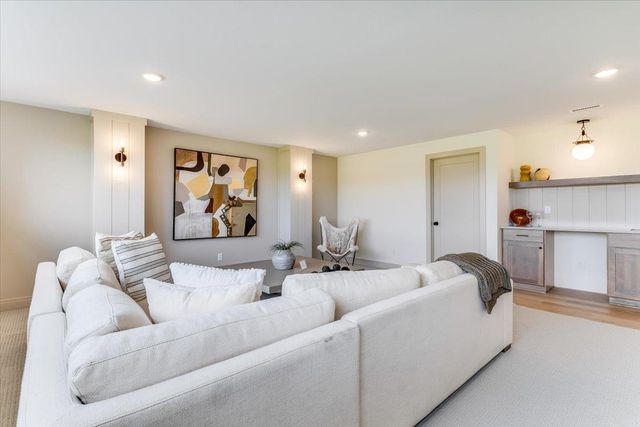 253 N Ciderbluff Ct., Wichita, KS 67052