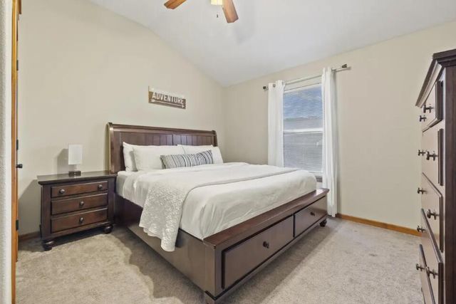 166 Streamside Drive, Hollister, MO 65672