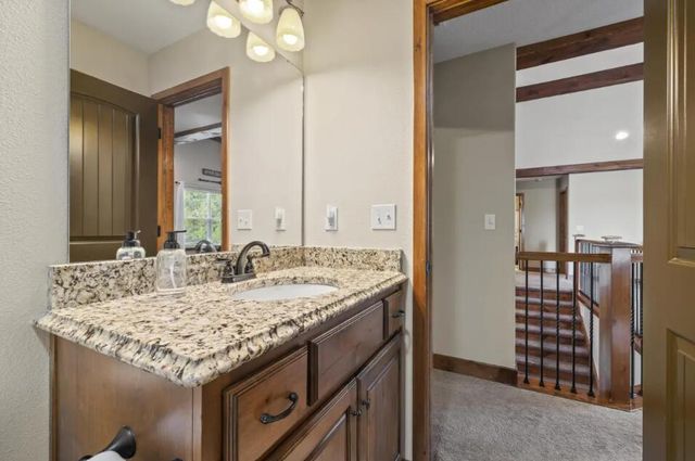 166 Streamside Drive, Hollister, MO 65672